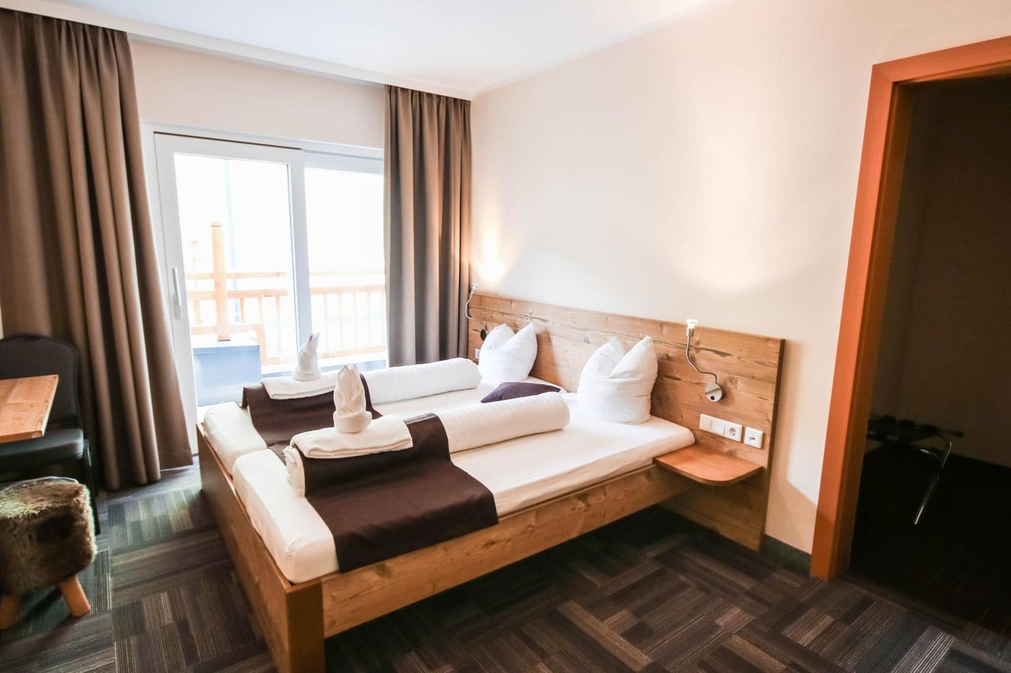 Hotel Der Wolkensteinbaer Bramberg am Wildkogel Luaran gambar